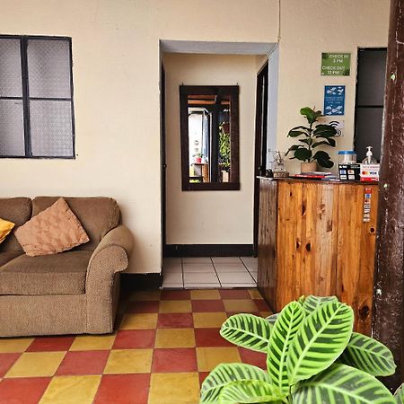 Hotel Cermeno'S House à Antigua Extérieur photo