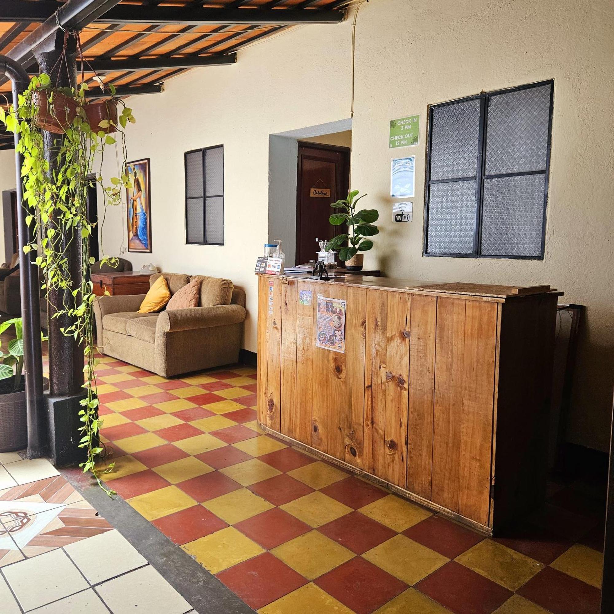 Hotel Cermeno'S House à Antigua Extérieur photo