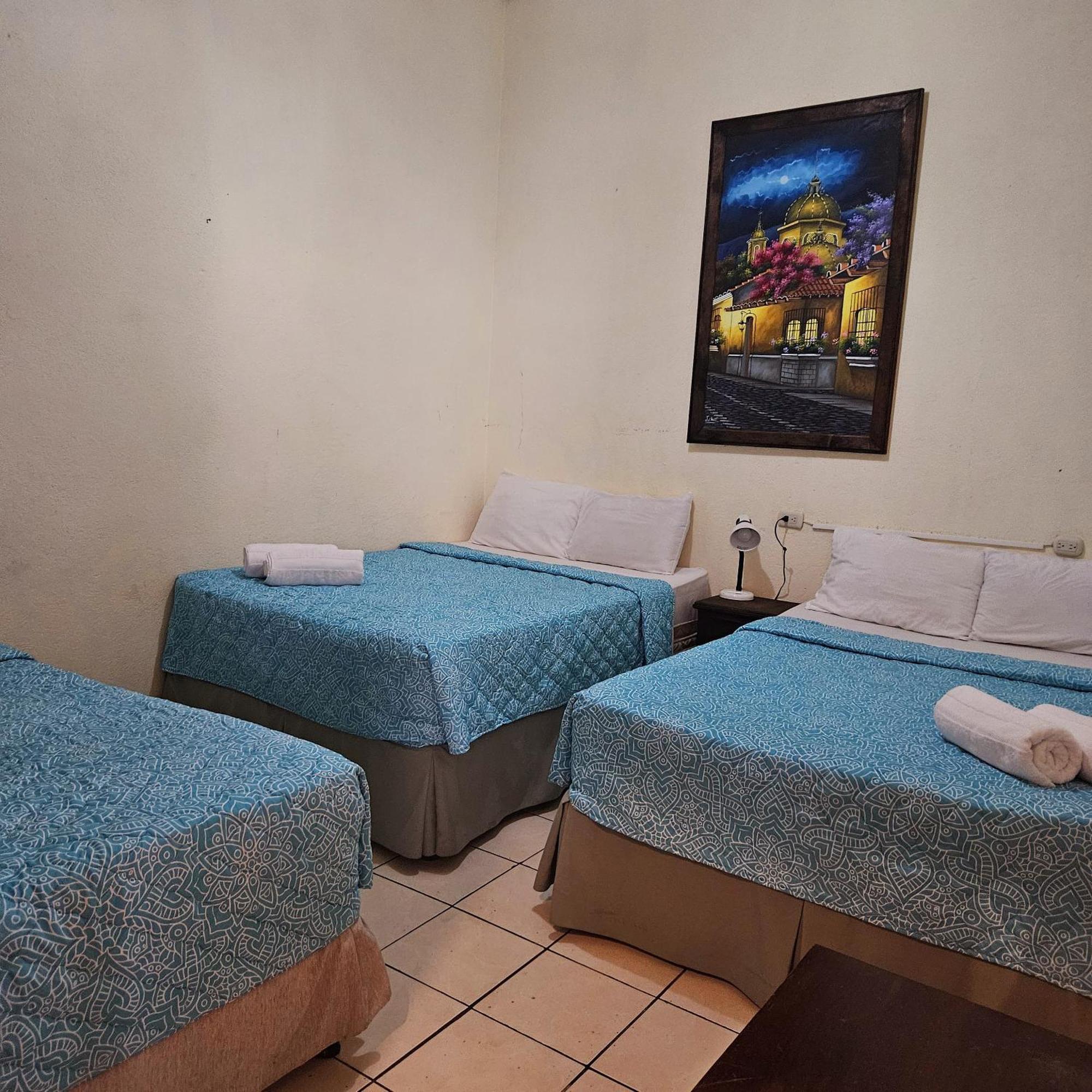 Hotel Cermeno'S House à Antigua Extérieur photo
