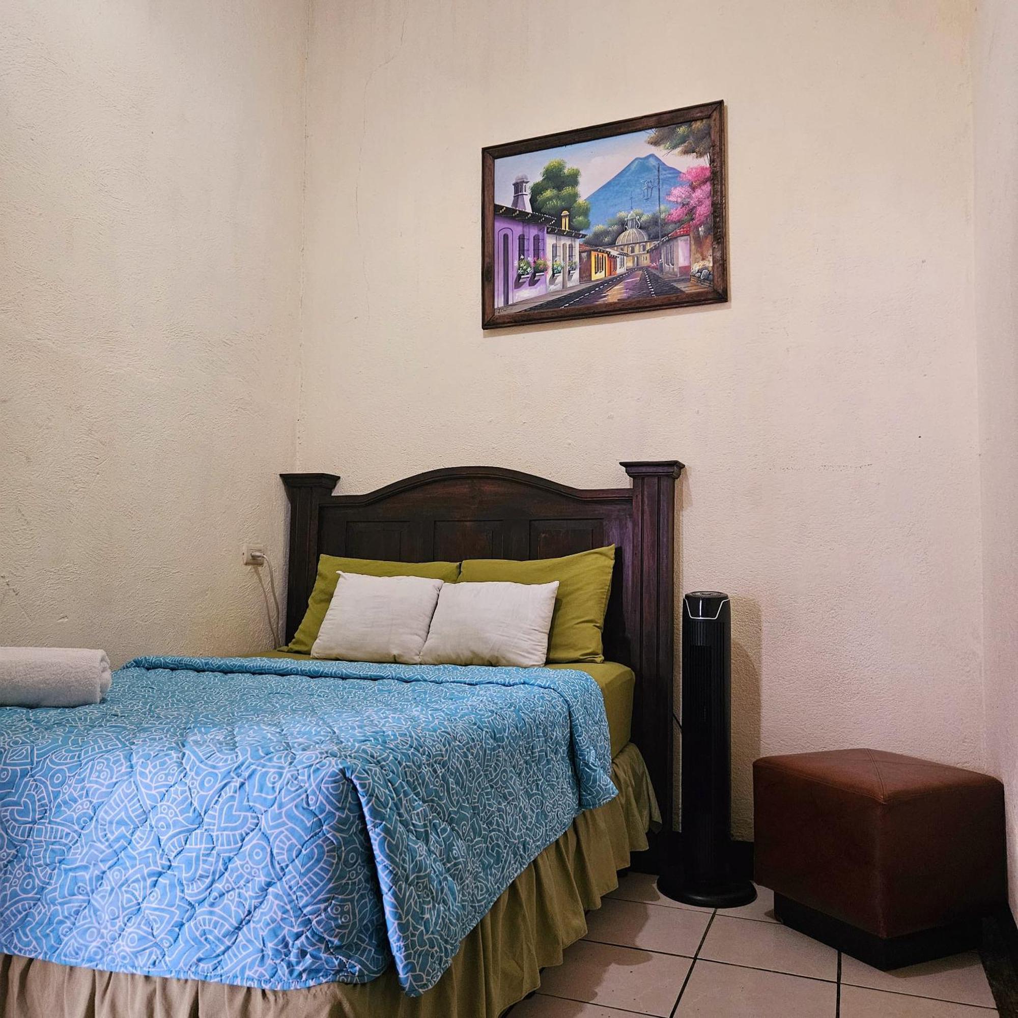 Hotel Cermeno'S House à Antigua Extérieur photo