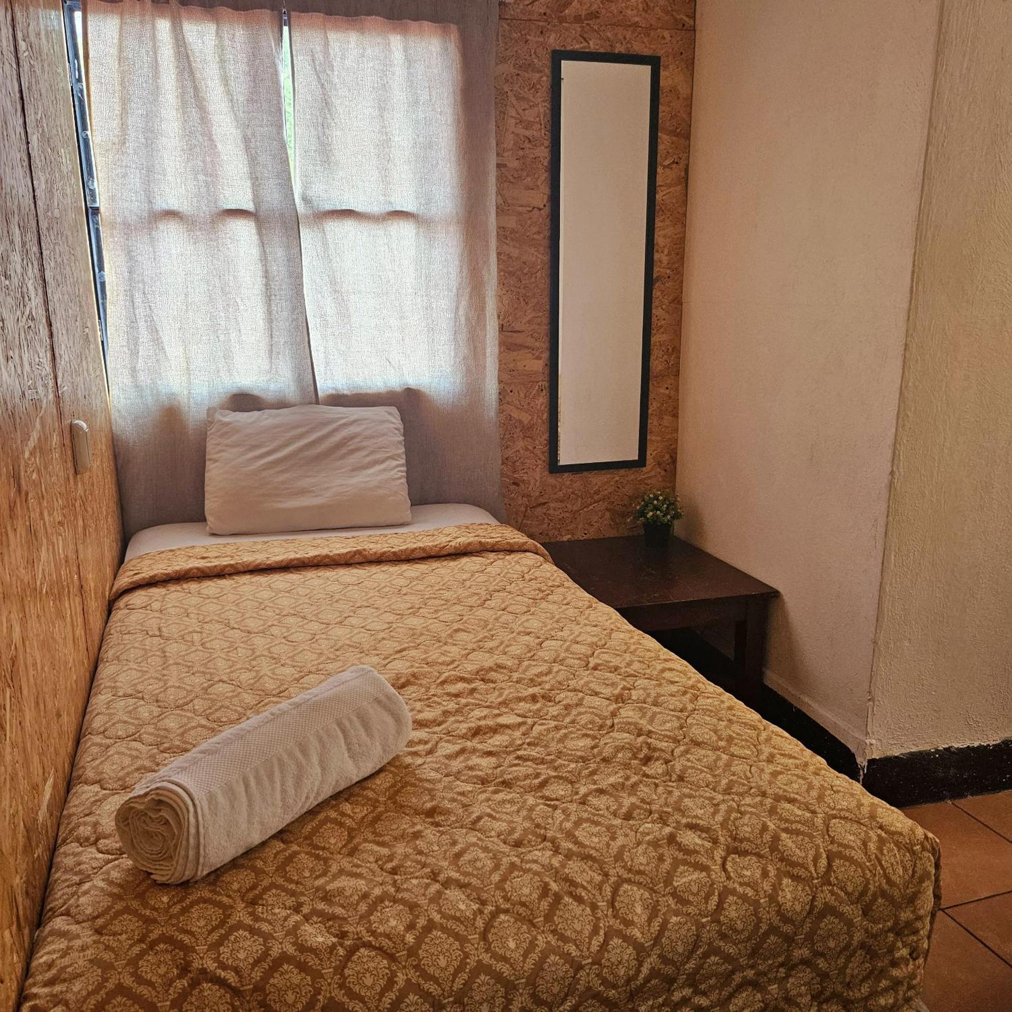 Hotel Cermeno'S House à Antigua Extérieur photo