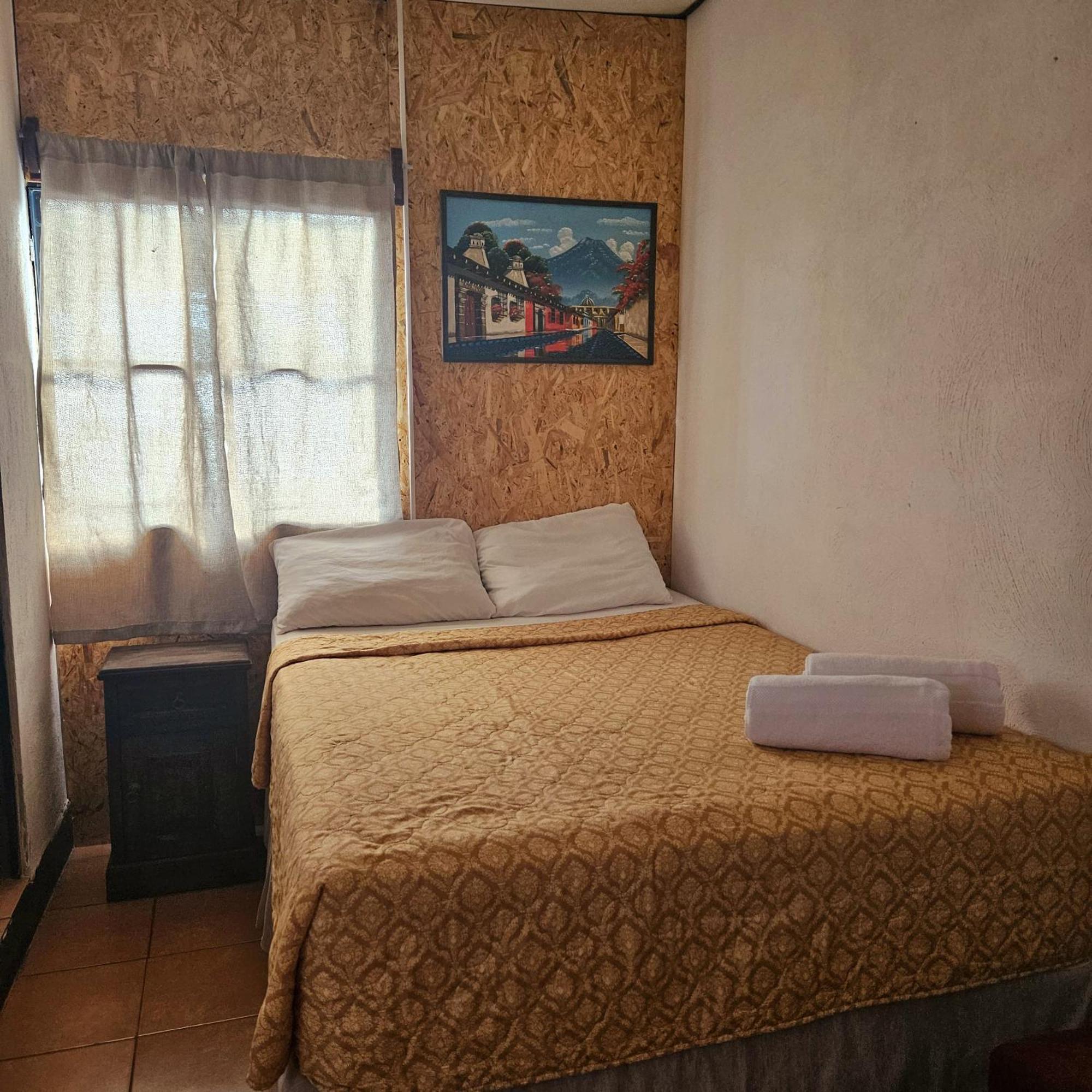 Hotel Cermeno'S House à Antigua Extérieur photo